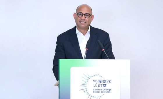 2026 年 5 月 14 日，联合国气候变化框架公约执行秘书西蒙·斯蒂尔在北京清华大学举行的“中国与气候多边主义新时代”会议上发表讲话。